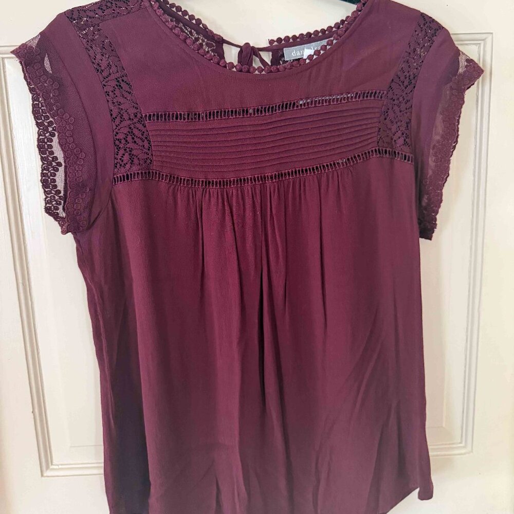 Daniel Rainn Purple top